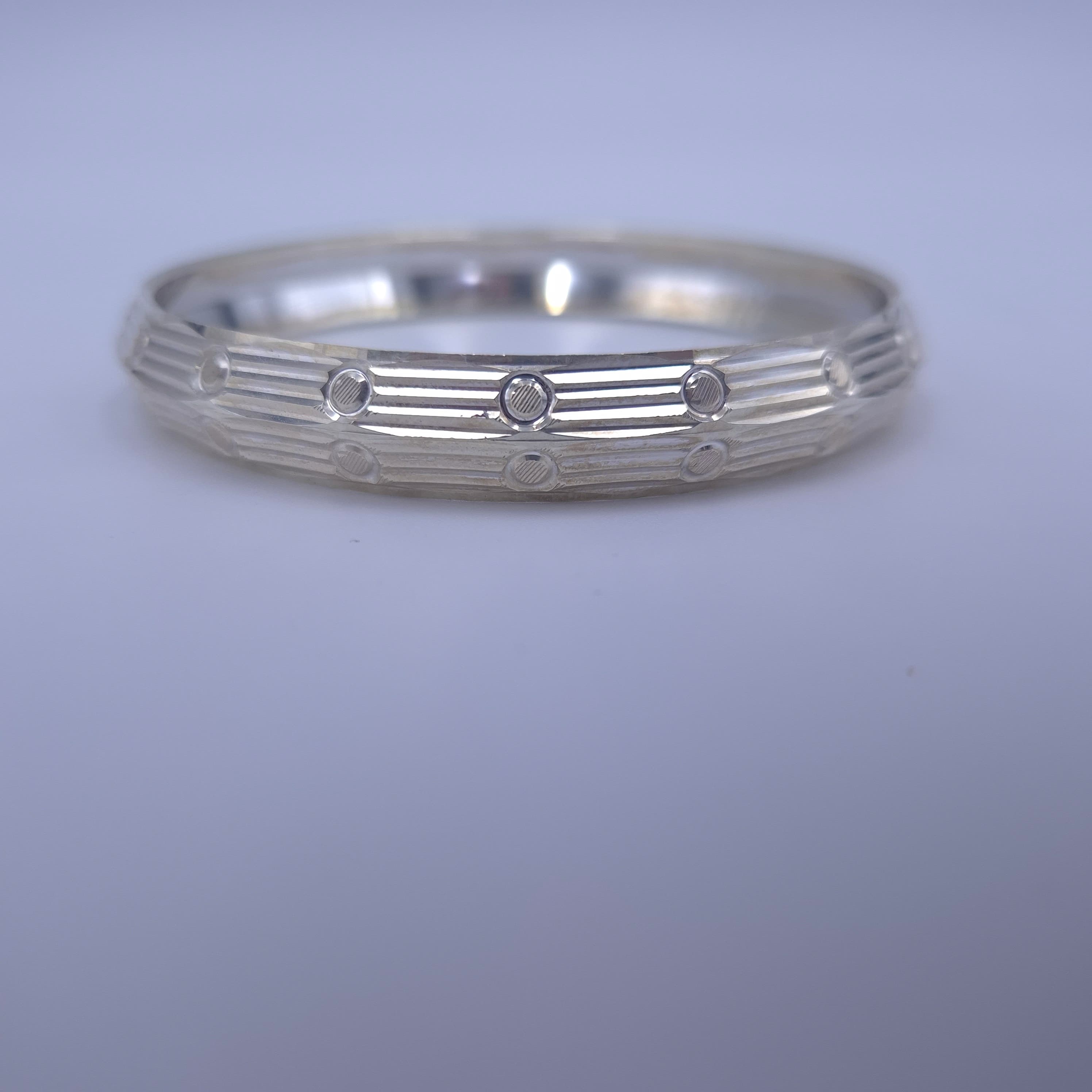 Linear Dot Designer Pure Silver Kada KM6