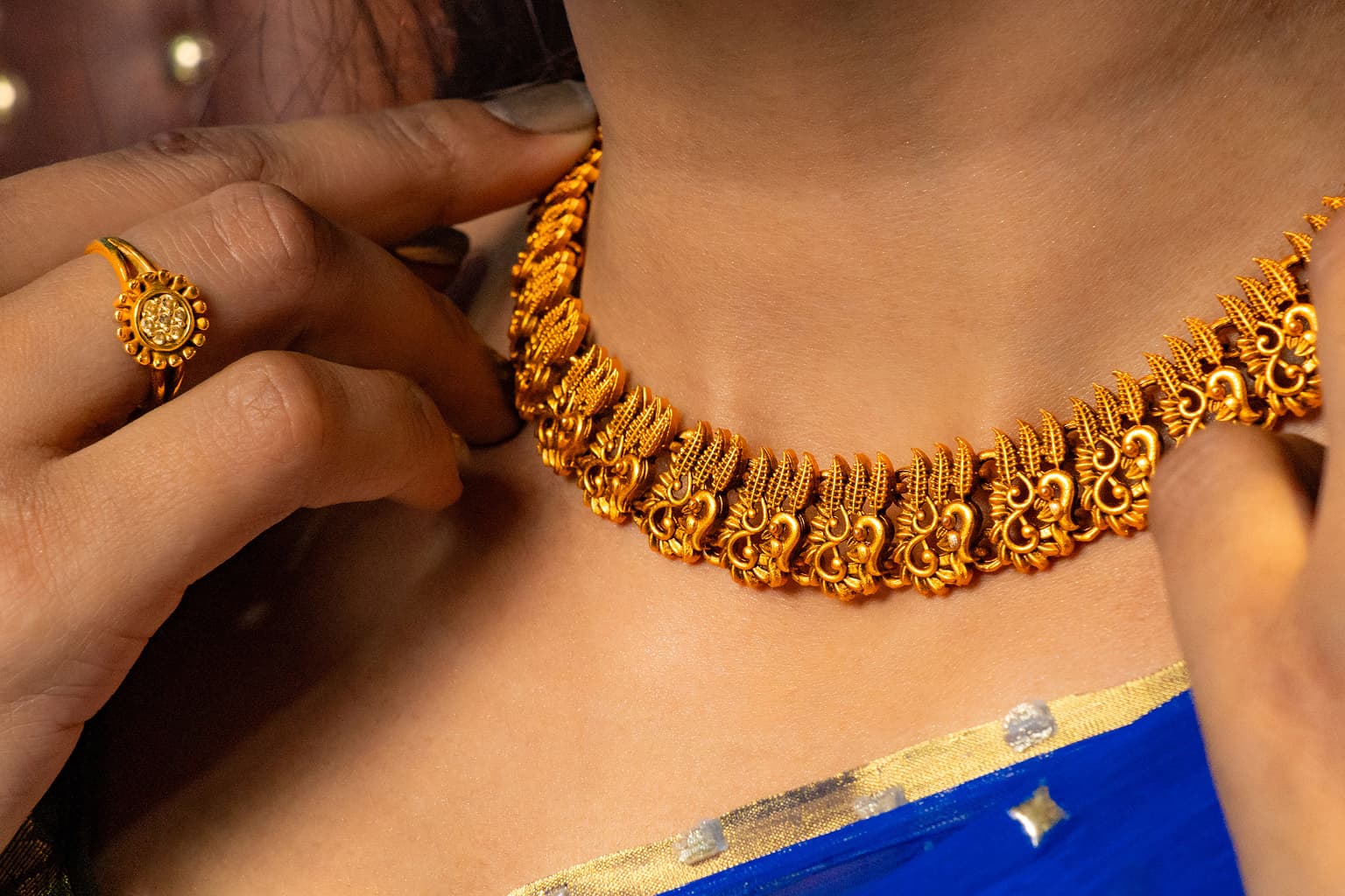 jewelry-on-female-body-in-indian-dress-2025-09-08-10-21-50-utc 1.jpg